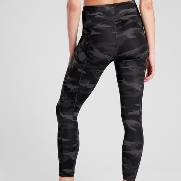 Athleta Ultimate Stash Pocket Camo 7/8 Tights XXS - Picture 2 of 3
